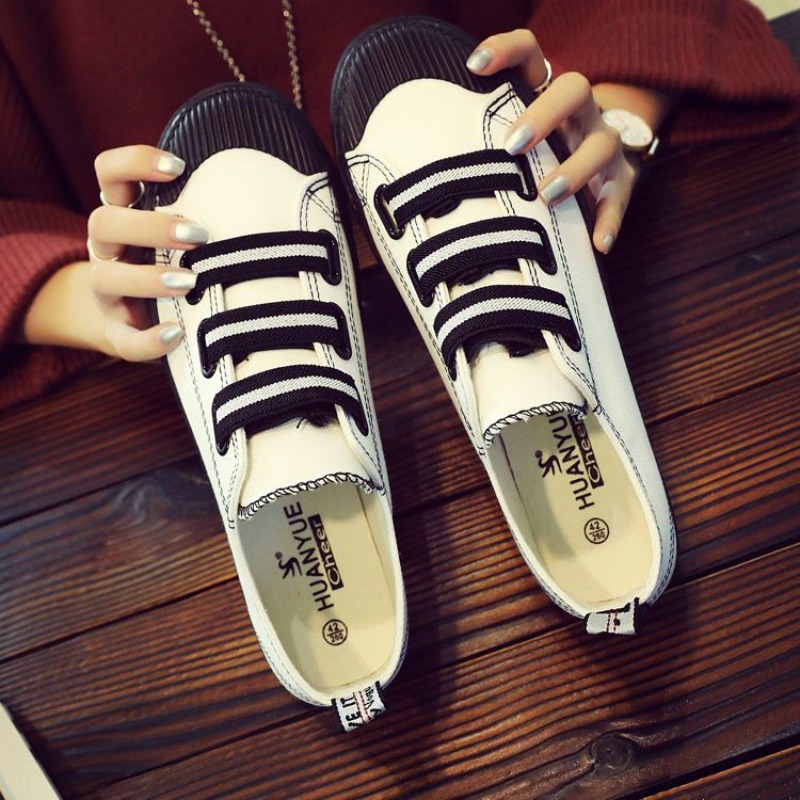 Street Fashion Hong Kong - Koreaanse stijl instappers van canvas, veelzijdige