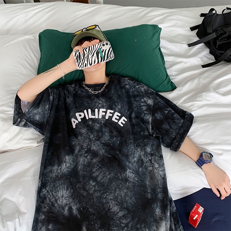 Zwart tie-dye T-shirt met kort - Street Fashion Hong Kong recensie en prijs